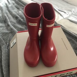 Gently used hunter boots
